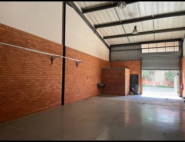 INDUSTRIAL PROPERTY TO RENT IN HENNOPSPARK